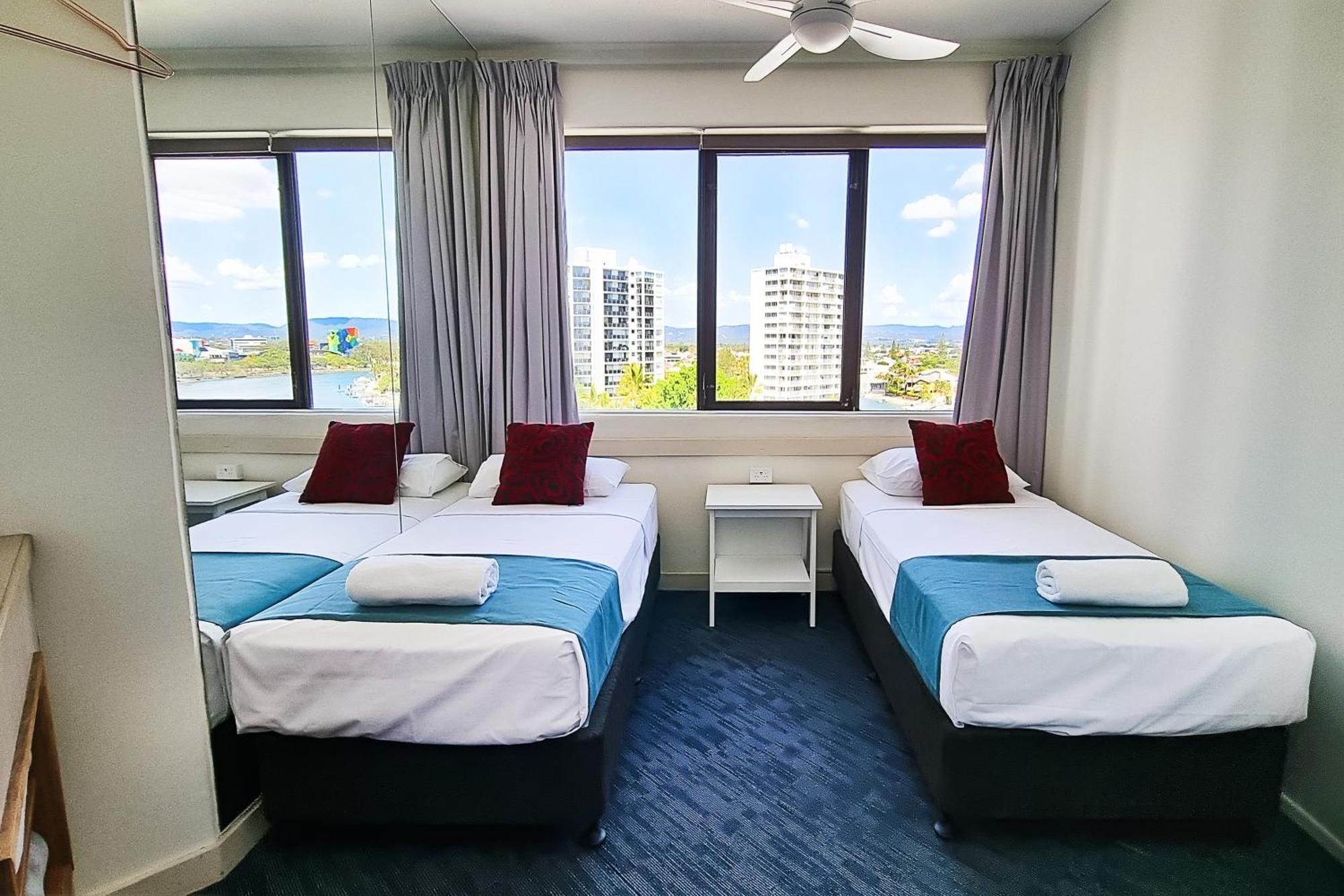 Tiki Hotel Apartments Surfers Paradise Gold Coast Eksteriør bilde