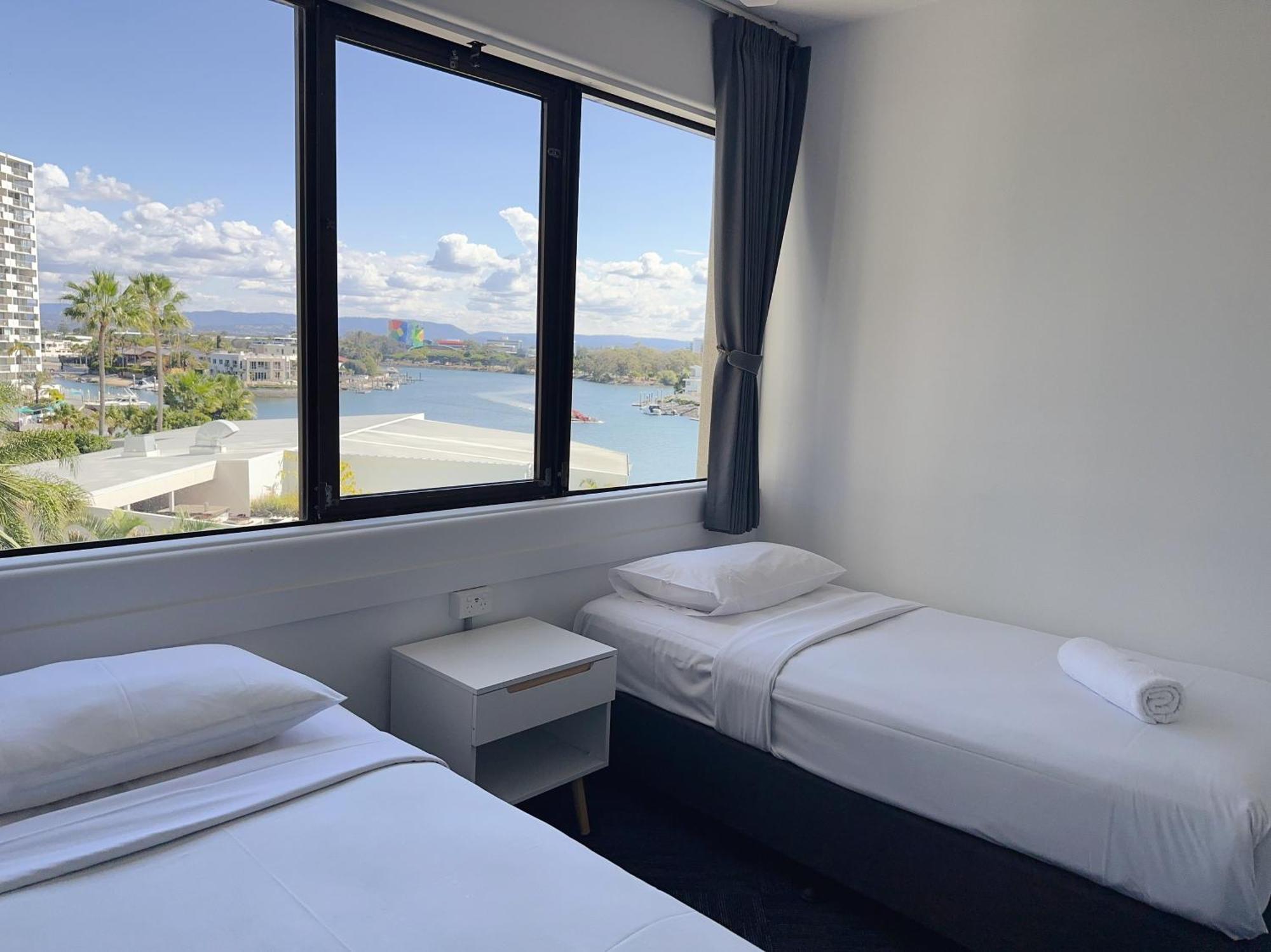 Tiki Hotel Apartments Surfers Paradise Gold Coast Rom bilde