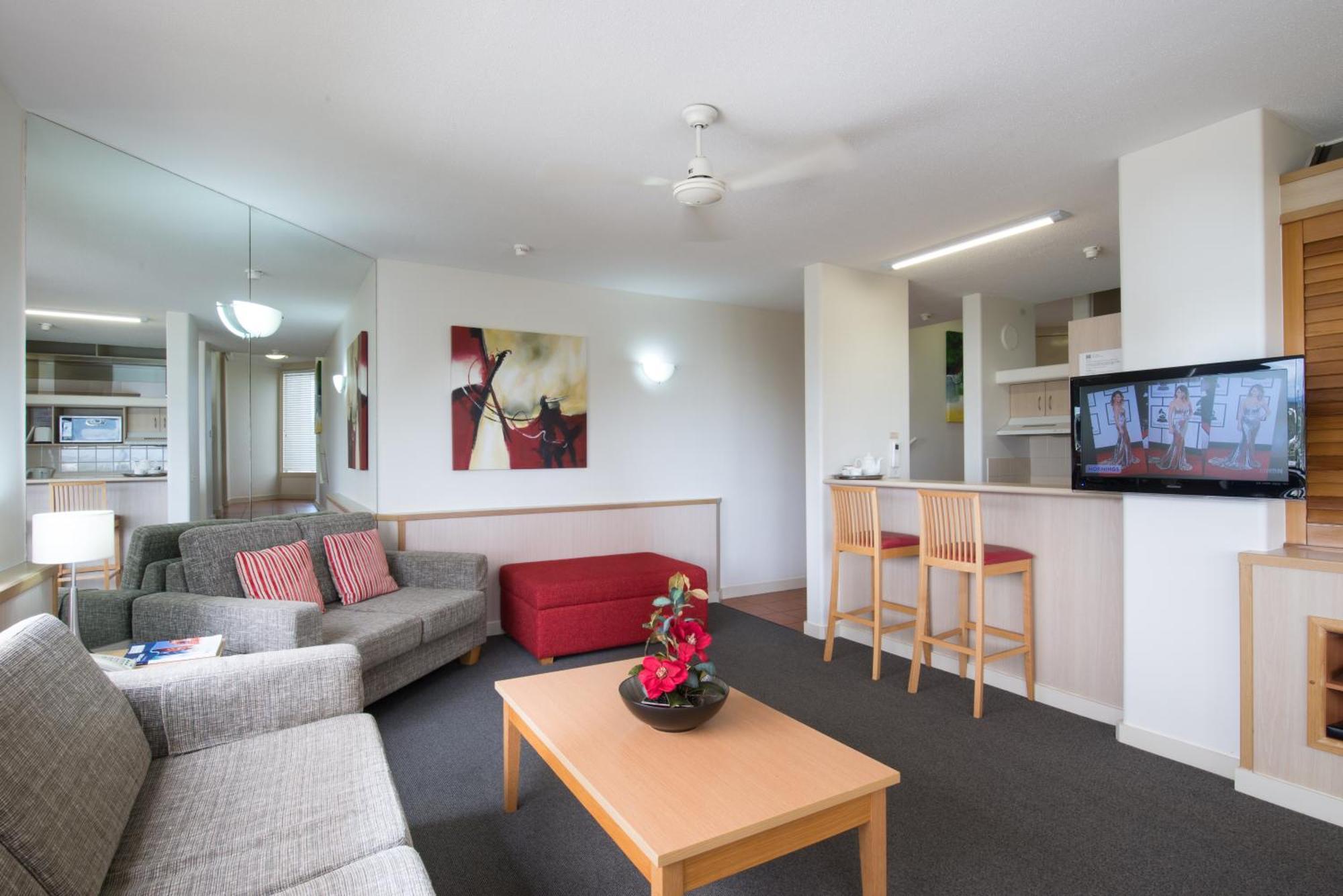Tiki Hotel Apartments Surfers Paradise Gold Coast Eksteriør bilde