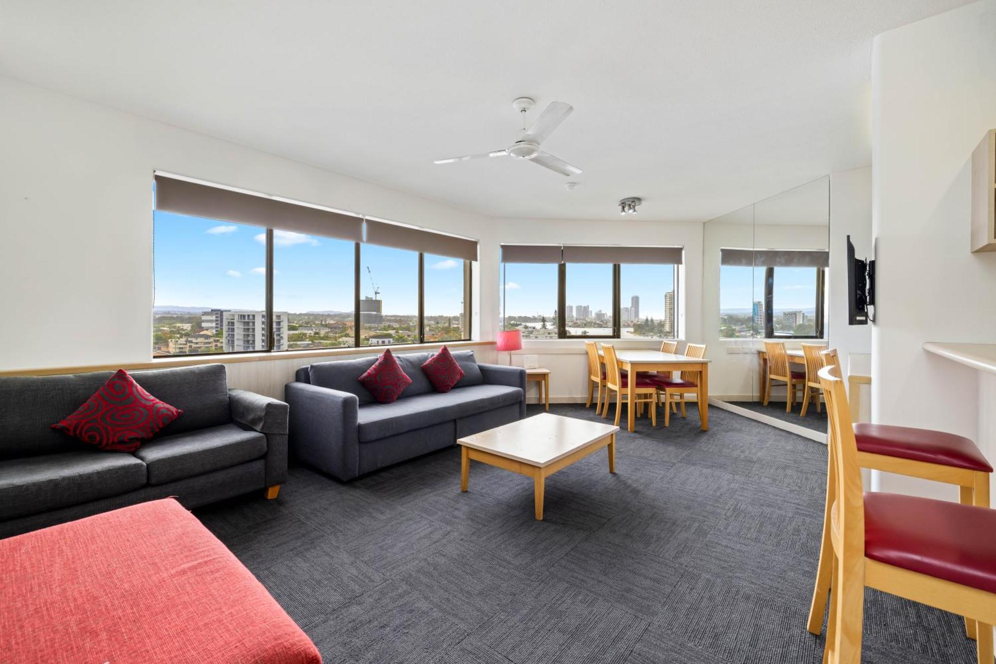 Tiki Hotel Apartments Surfers Paradise Gold Coast Eksteriør bilde