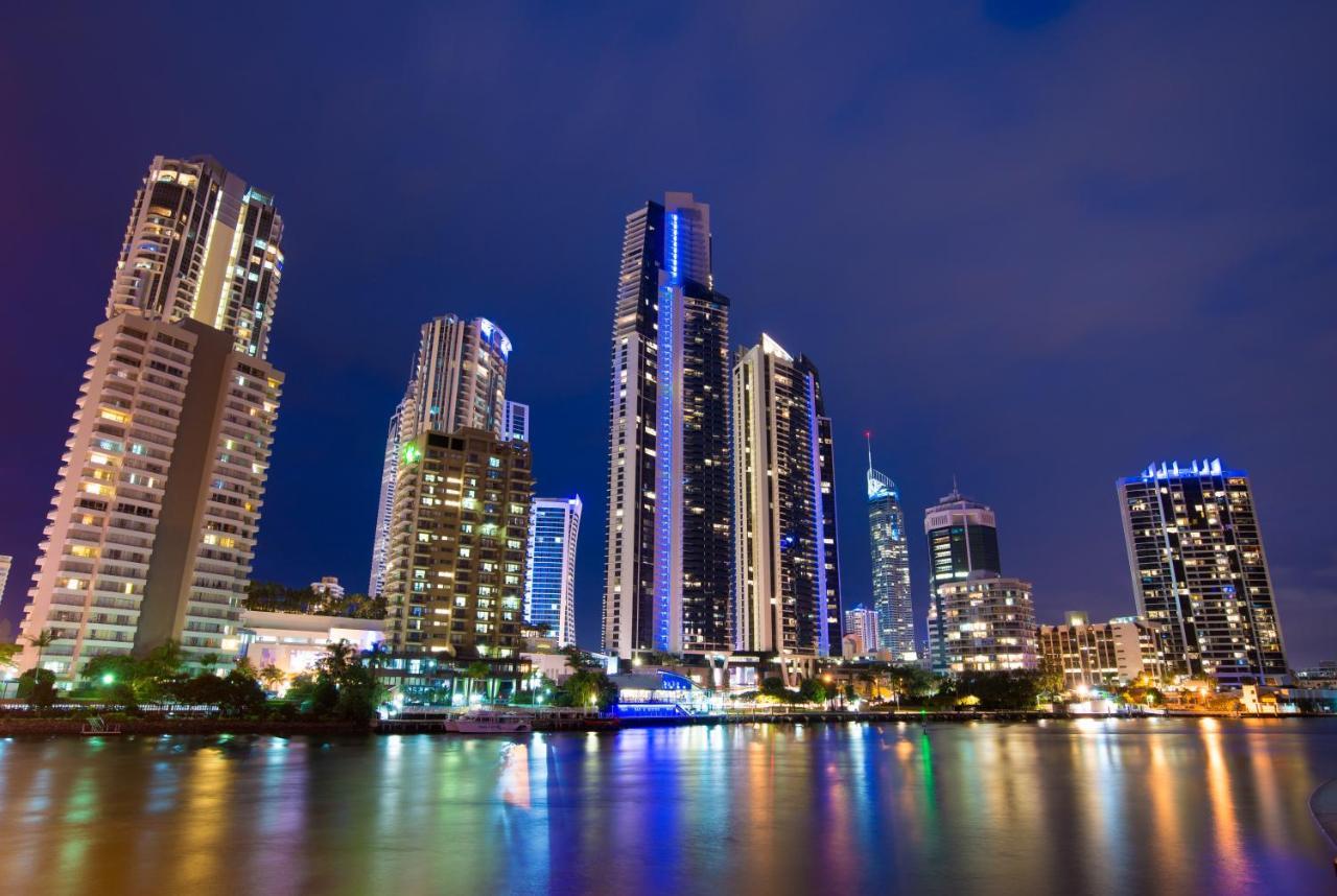 Tiki Hotel Apartments Surfers Paradise Gold Coast Eksteriør bilde